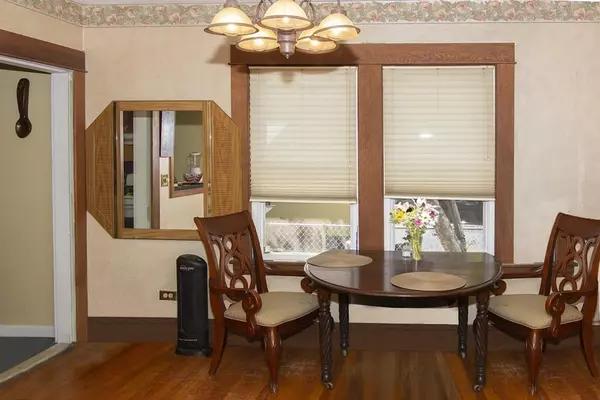 Springfield, MA 01104,93 Duryea St