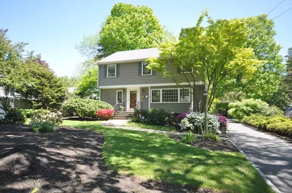 6 Juniper Rd, Wellesley, MA 02482