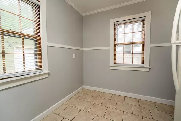 Springfield, MA 01151,28 Lorimer St