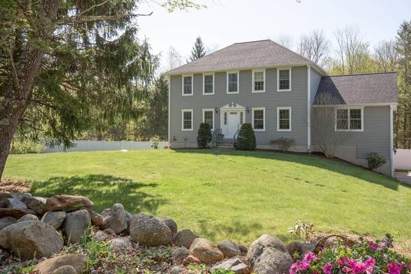 1079 North Brookfield Rd, Oakham, MA 01068