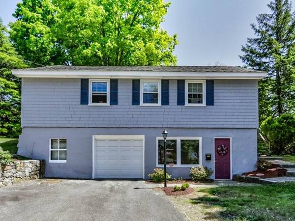 12 Oakland Street, Medway, MA 02053