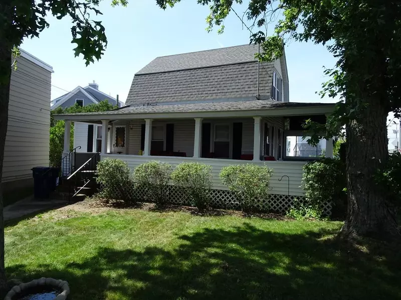 8 Ocean Blvd, Hampton, NH 03862