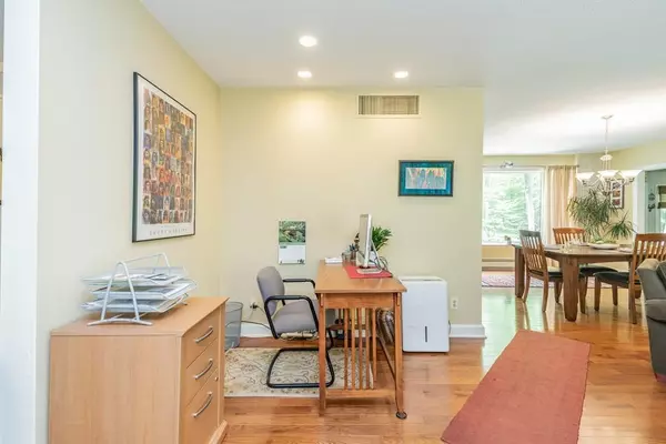 East Longmeadow, MA 01028,321 Prospect St