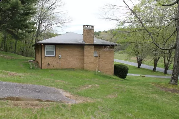 Southbridge, MA 01550,119 Dudley River Rd