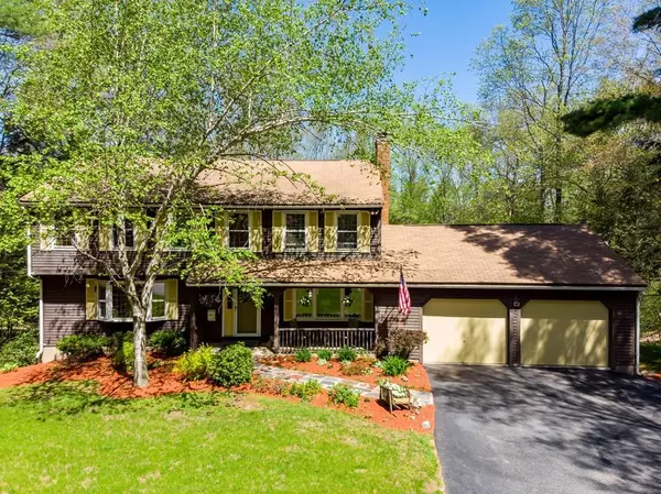 Sturbridge, MA 01518,17 Glendale Rd