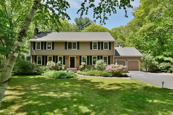 28 Ivy Lane, Sherborn, MA 01770