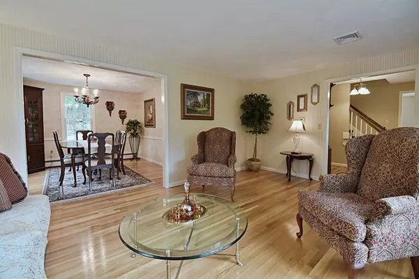 Southborough, MA 01772,2 Skylar Drive