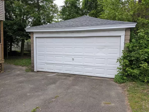 Springfield, MA 01151,40-42 Daniel St