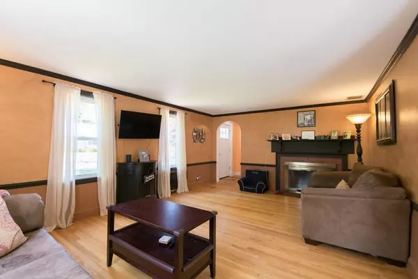 Taunton, MA 02780,30 General Cobb St