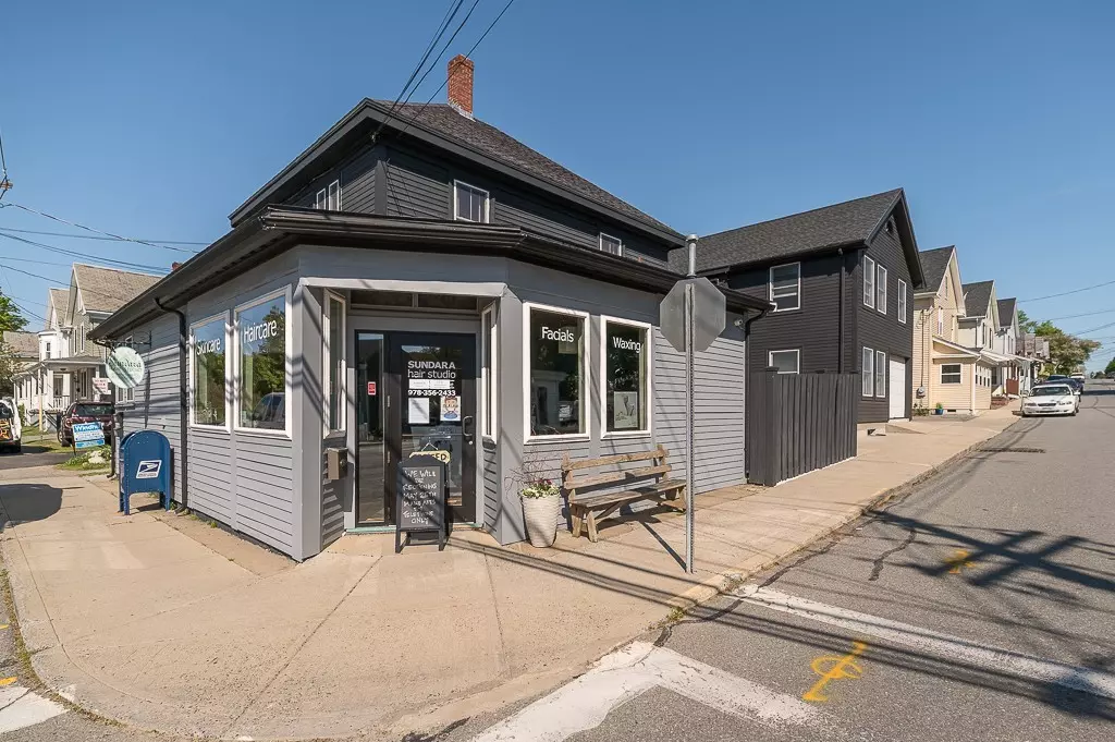 Ipswich, MA 01938,37 Topsfield Rd