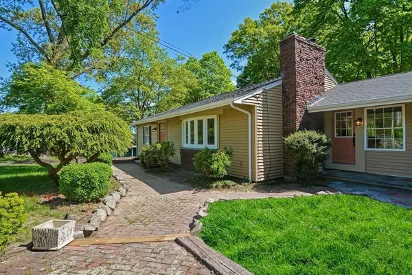 Plainville, MA 02762,134 W Bacon St