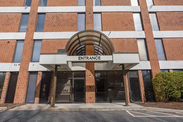 155 Maple St #300, Springfield, MA 01105