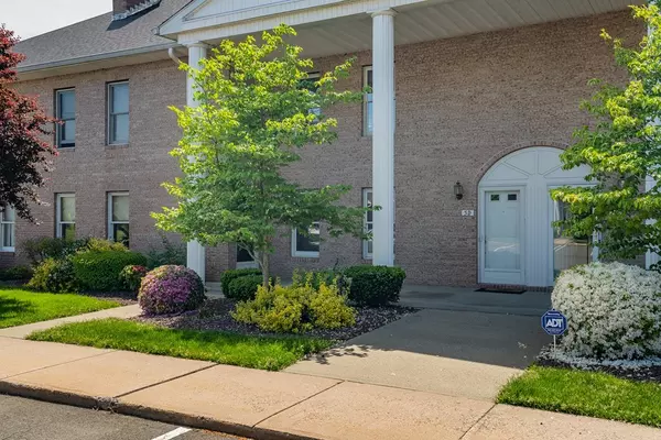 5 Castle Hill Road #D, Agawam, MA 01001