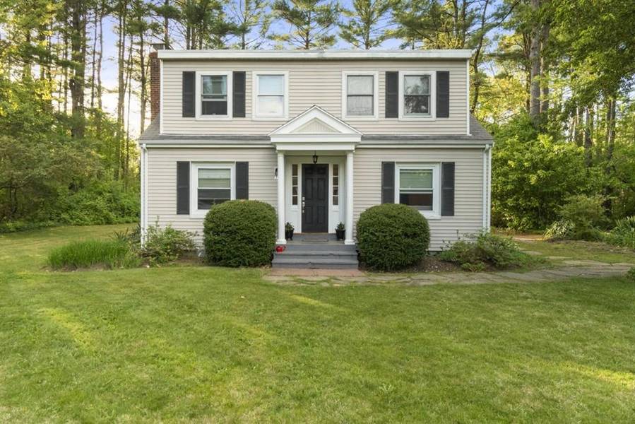 30 Brewster St, Duxbury, MA 02332