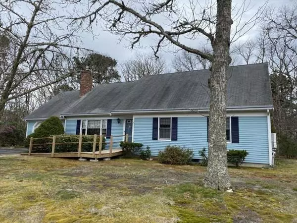 31 Blueberry Ln, Harwich, MA 02645