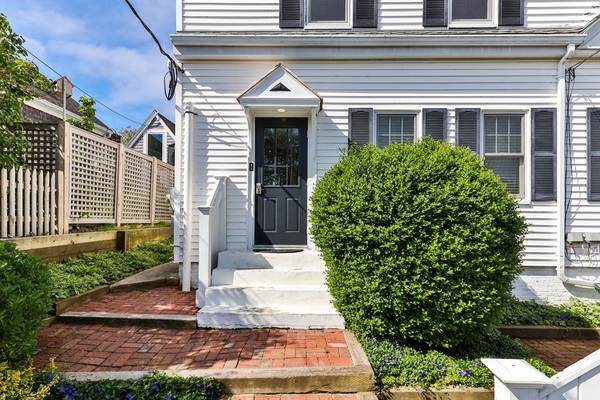 26 Pleasant St #1, Provincetown, MA 02657