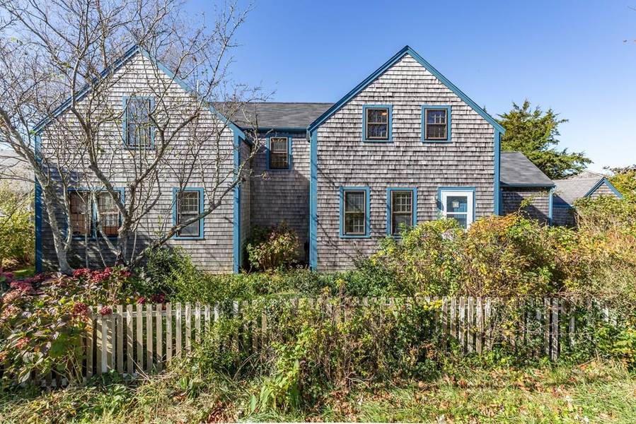 21 Surfside Rd, Nantucket, MA 02554