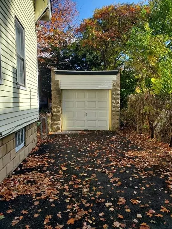 Springfield, MA 01109,93 Villa Pkwy