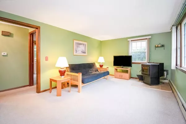 Westfield, MA 01085,46 Kittredge Dr