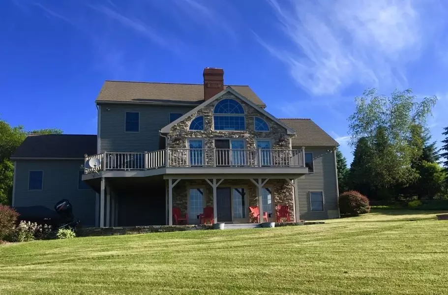 71 Chickering Rd, Spencer, MA 01562