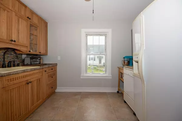 Sturbridge, MA 01518,11 Auger St