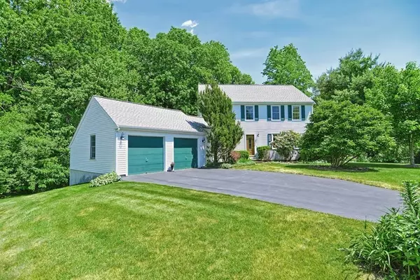 18 Woodland Way, Mansfield, MA 02048