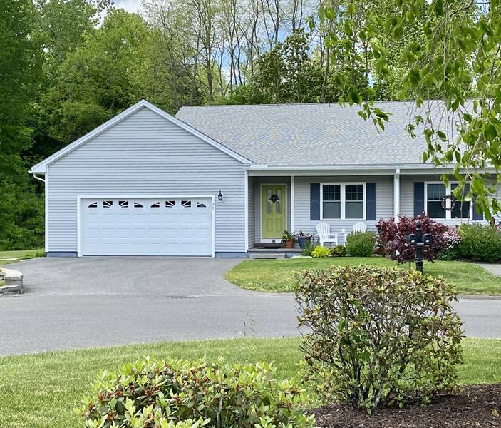 71 Silver Crest Lane #28, Greenfield, MA 01301