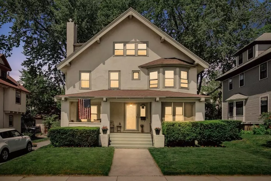 14 Riverview Ter, Springfield, MA 01108