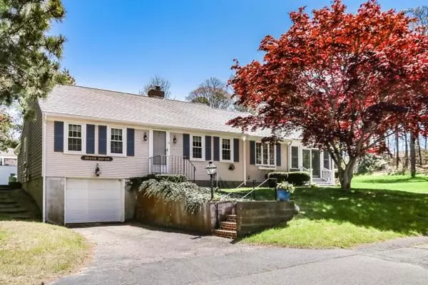 15 Lake St, Harwich, MA 02661