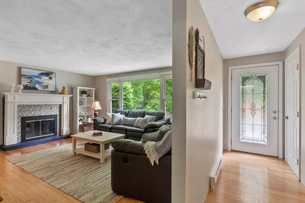 Boxborough, MA 01719,684 Burroughs Rd