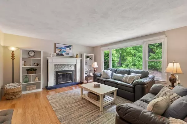 Boxborough, MA 01719,684 Burroughs Rd