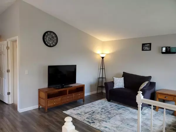 Cumberland, RI 02864,5 Ford Avenue