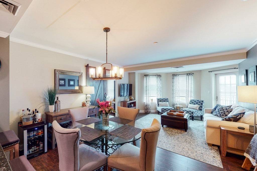 Quincy, MA 02171,10 Seaport Dr #2216