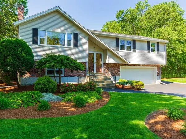 9 Williams Rd, Sharon, MA 02067