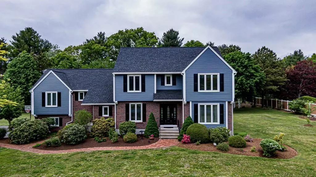 Mendon, MA 01756,22 Colonial Dr