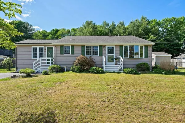 36 Diane Cir, Abington, MA 02351