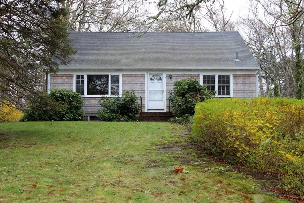 Orleans, MA 02653,31 Hopkins Ln