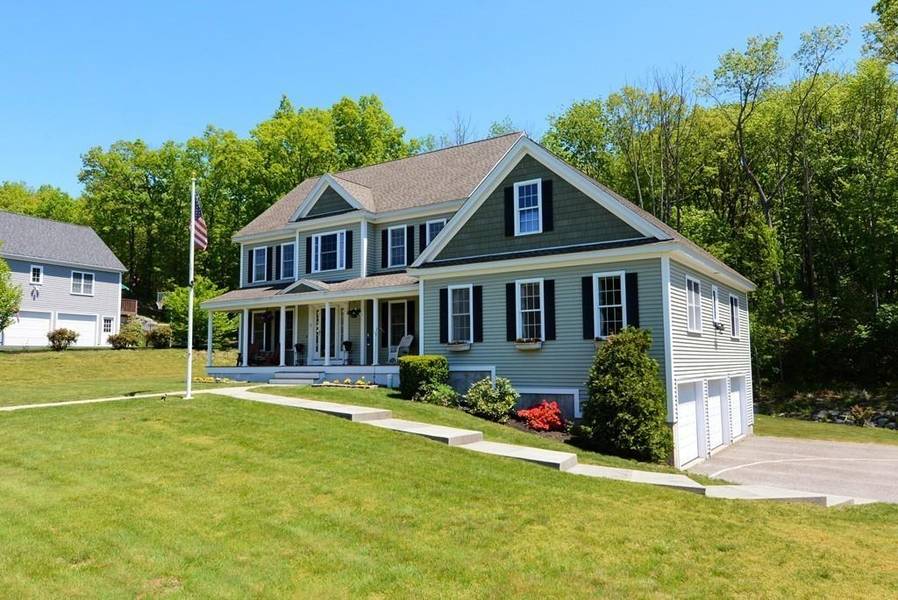 17 Slocum Meadow Ln, Shrewsbury, MA 01545