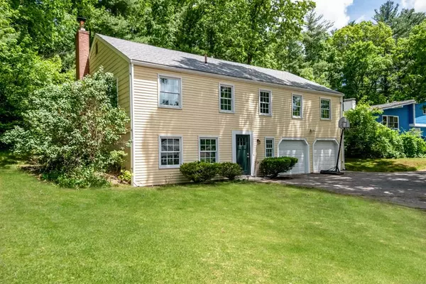 8 Paul Revere Road, Acton, MA 01720