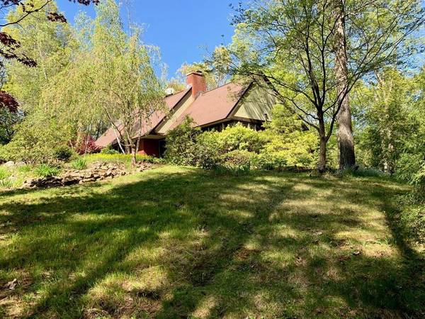 11 Drummer Hill Rd, Leverett, MA 01054