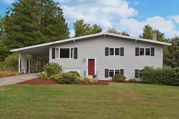 57 Marked Tree Rd, Holliston, MA 01746