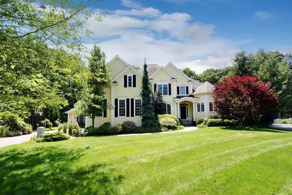 14 Orchard Rd, Southborough, MA 01772