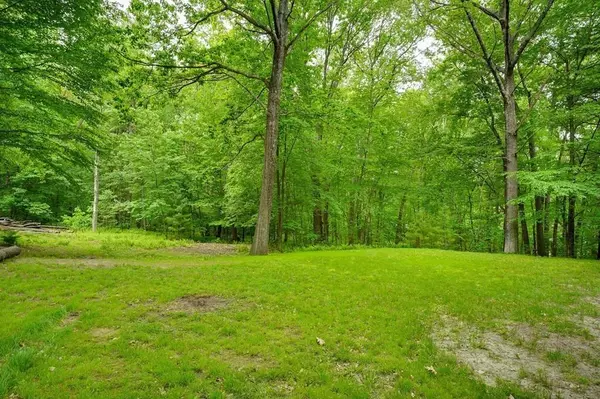 Bolton, MA 01740,76 Vaughn Hill Rd