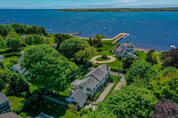 6 Shipyard Ln, Mattapoisett, MA 02739