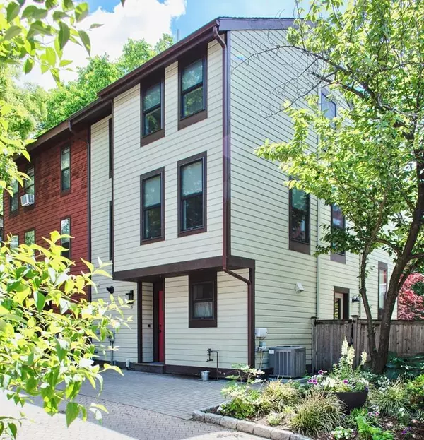 3 Lilac Court, Cambridge, MA 02141