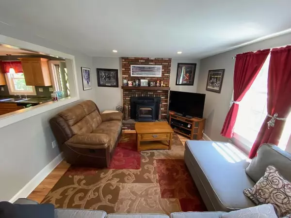 Townsend, MA 01474,12 Scott Rd.