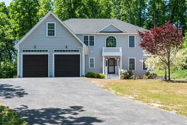 9 Brandywine Ln, Shirley, MA 01464