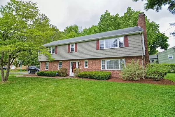 1 Pavia Pl, Framingham, MA 01702