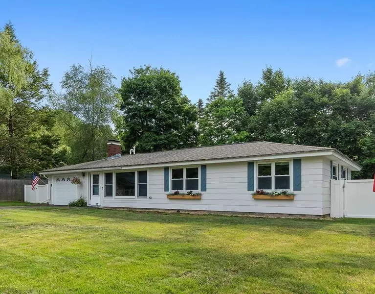 2 Durant Ave, Maynard, MA 01754