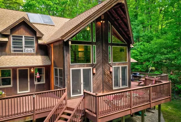 Pelham, MA 01002,215 North Valley Road